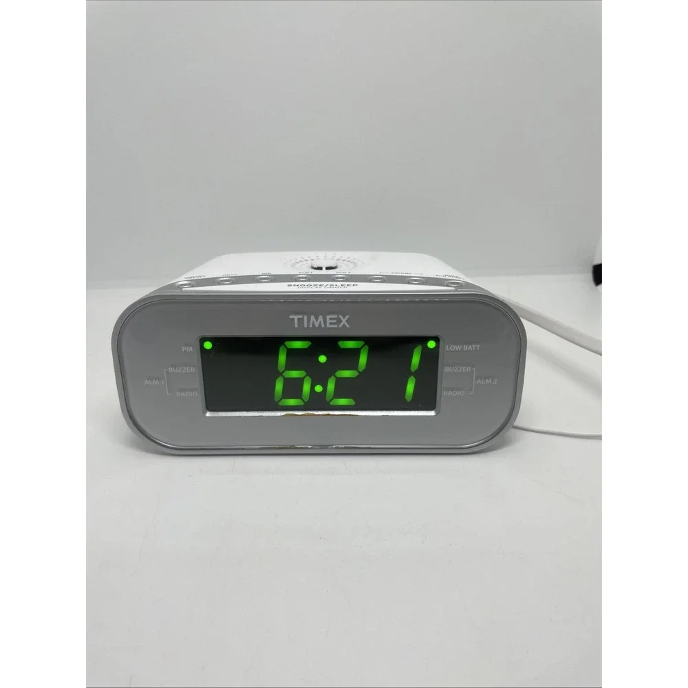 Timex T231 Double Alarm‎ Clock Radio Am/Fm Snooze/Sleep Display Dimmer